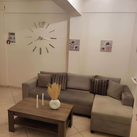 Ferienwohnung Ομορφο Διαμερισμα Στο Κεντρο Της Πολης Με Παρκιν Tríkala Exterior foto