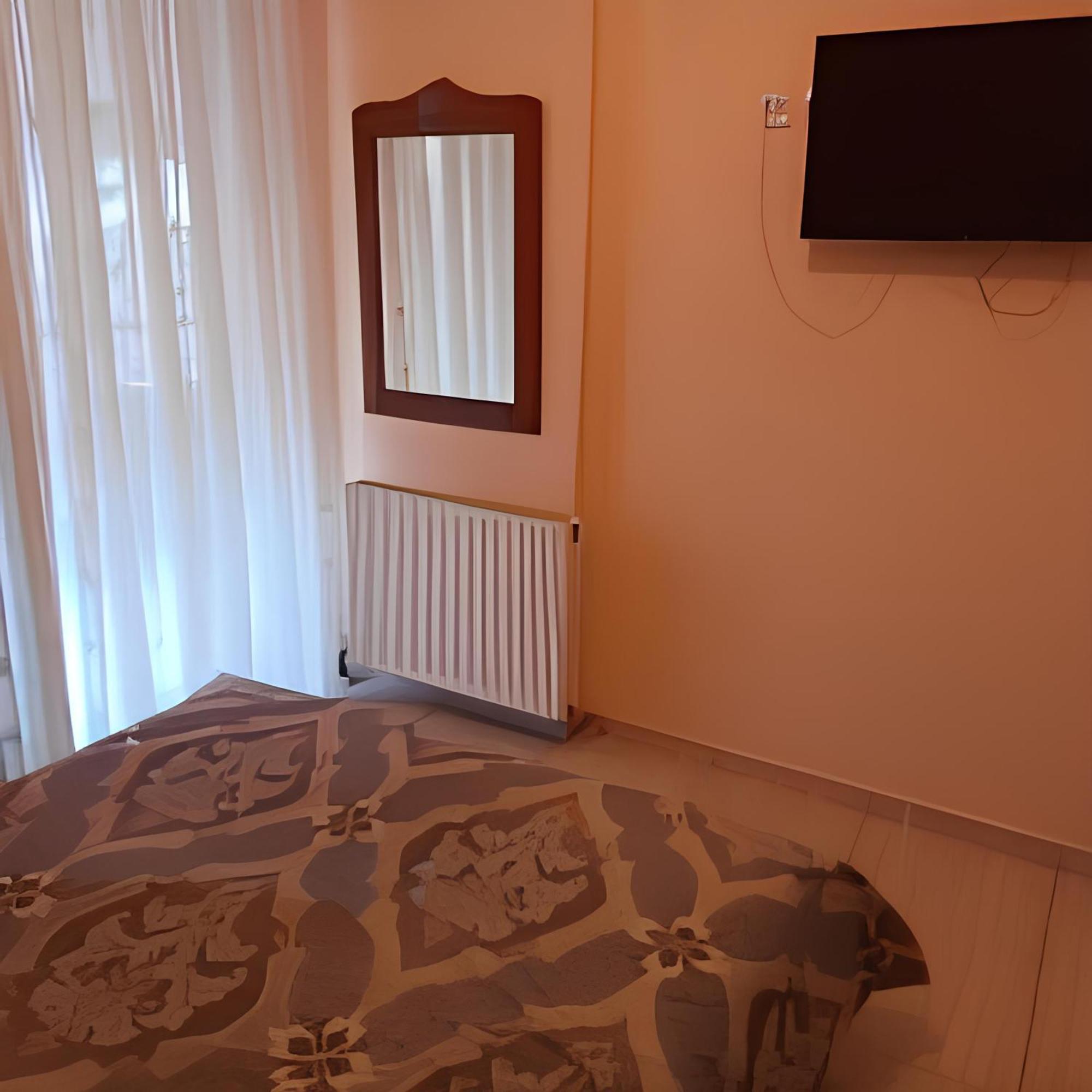 Ferienwohnung Ομορφο Διαμερισμα Στο Κεντρο Της Πολης Με Παρκιν Tríkala Exterior foto